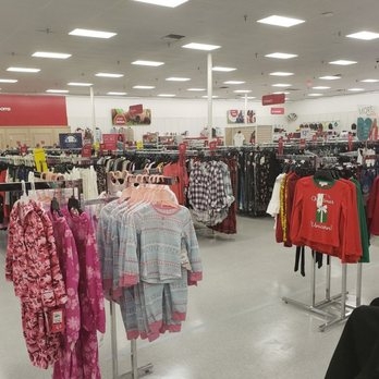 BEALLS OUTLET STORE 438 Updated August 2024 910 US Highway 